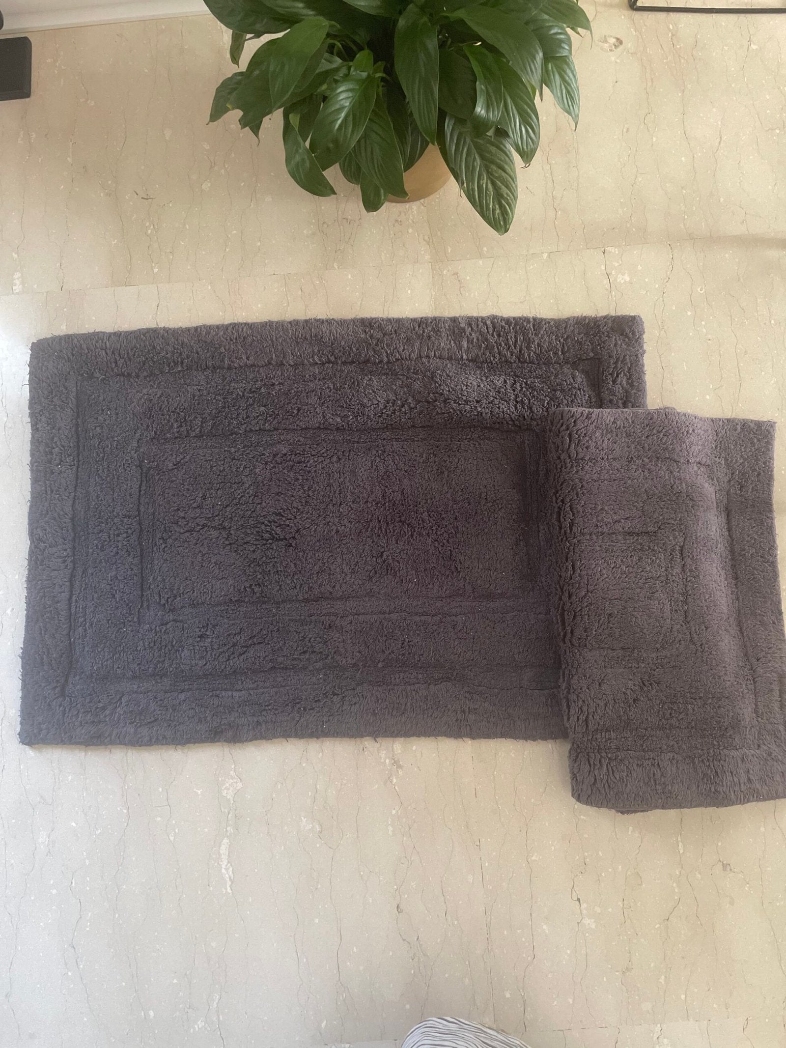 Black Premium Bath Rugs