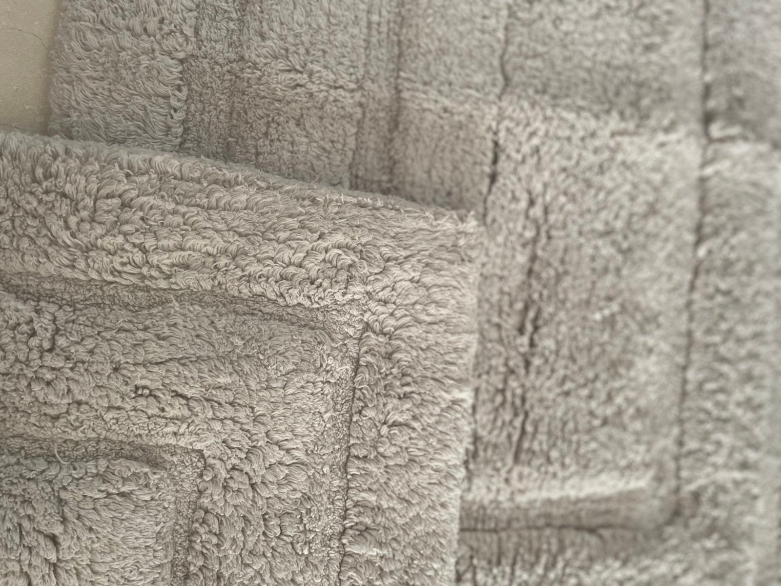 Silver Grey Premium Bath Rugs