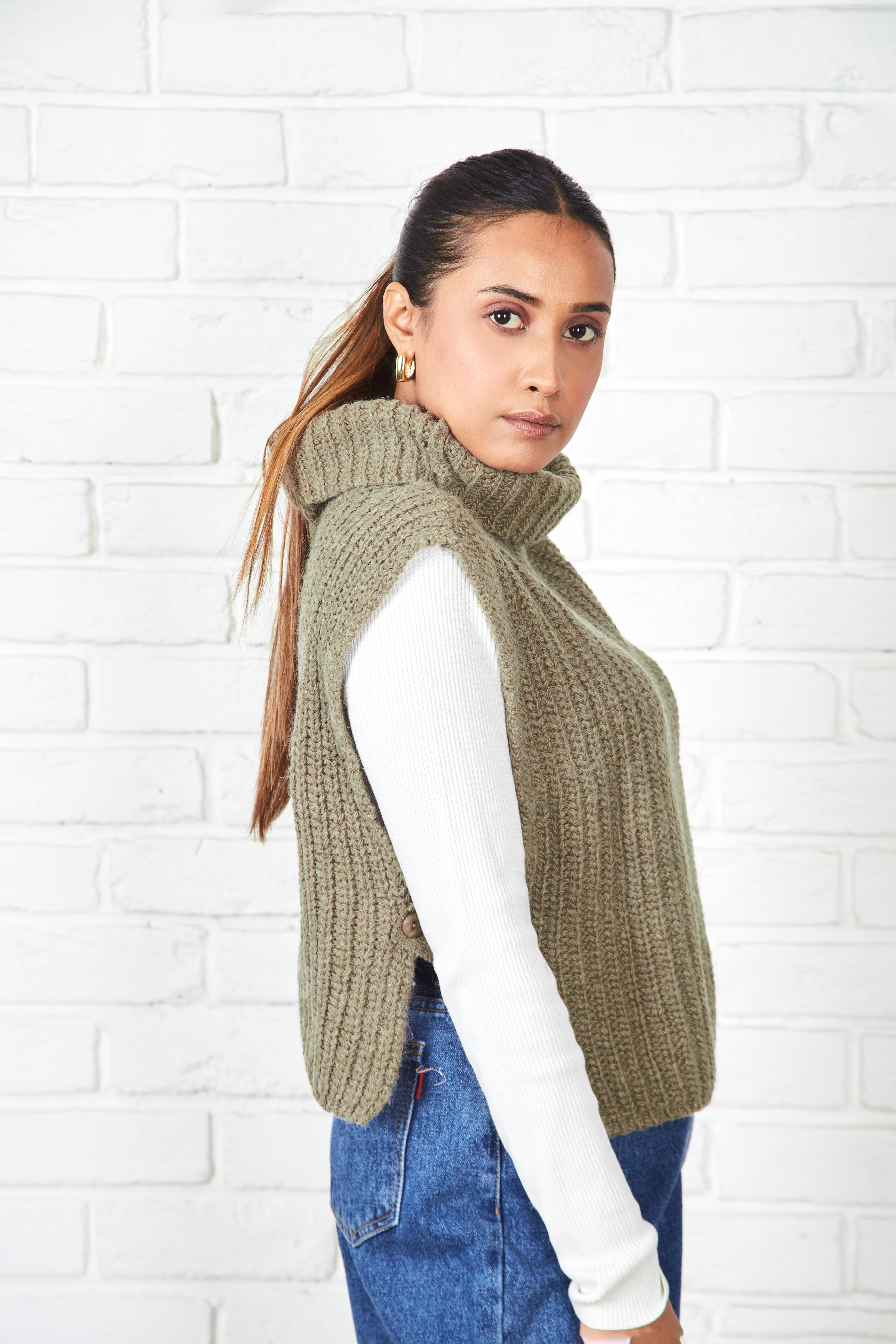 Baby Alpaca Turtleneck Vest